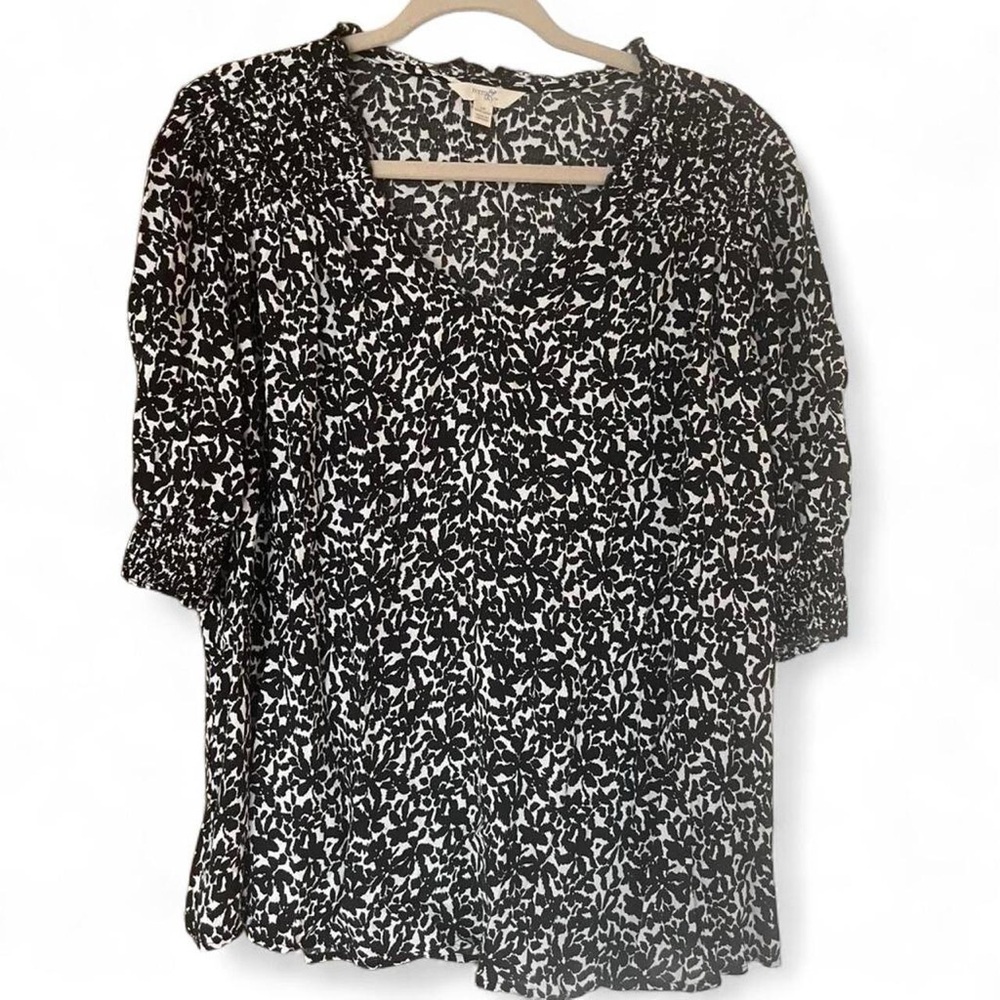 Terra & Sky Black and White Floral Print Blouse